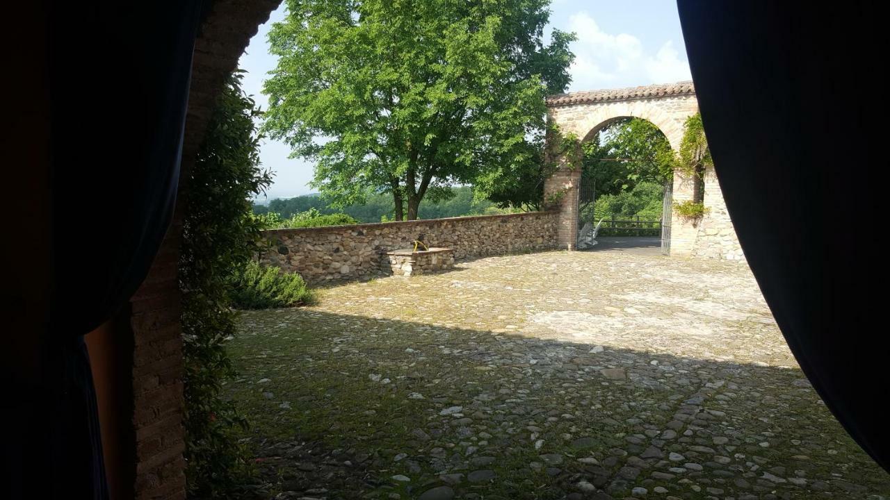 B&B Le Ginestre Sala Baganza Exteriör bild